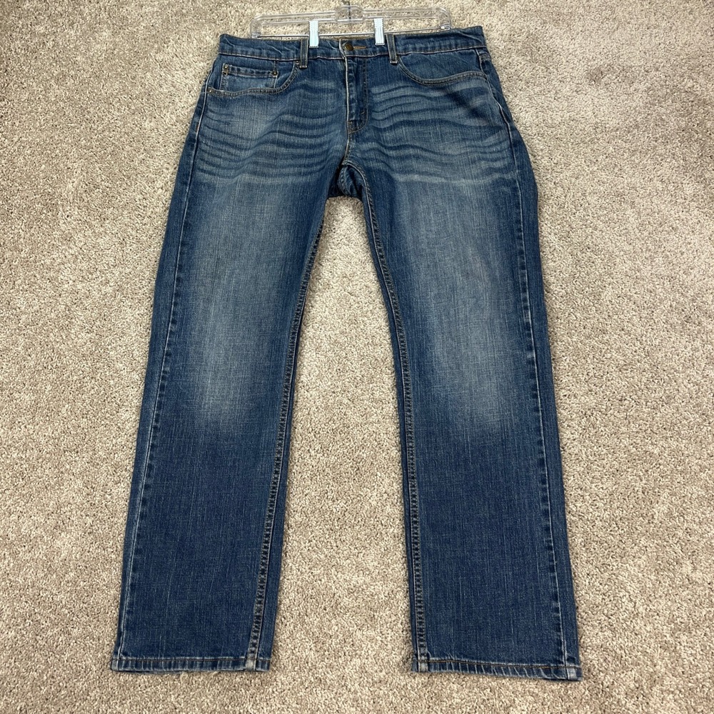 Levis Jeans Men 33x32 Medium Wash Straight Leg Distressed 5 Pocket Denim Stretch